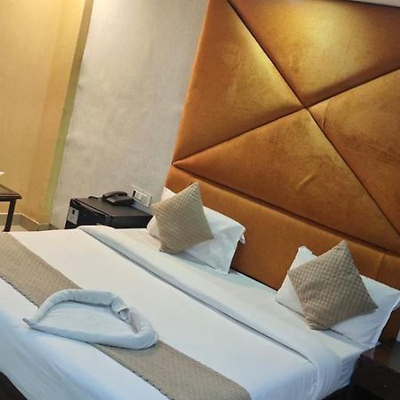 Hotel Grand City Új-Delhi Kültér fotó