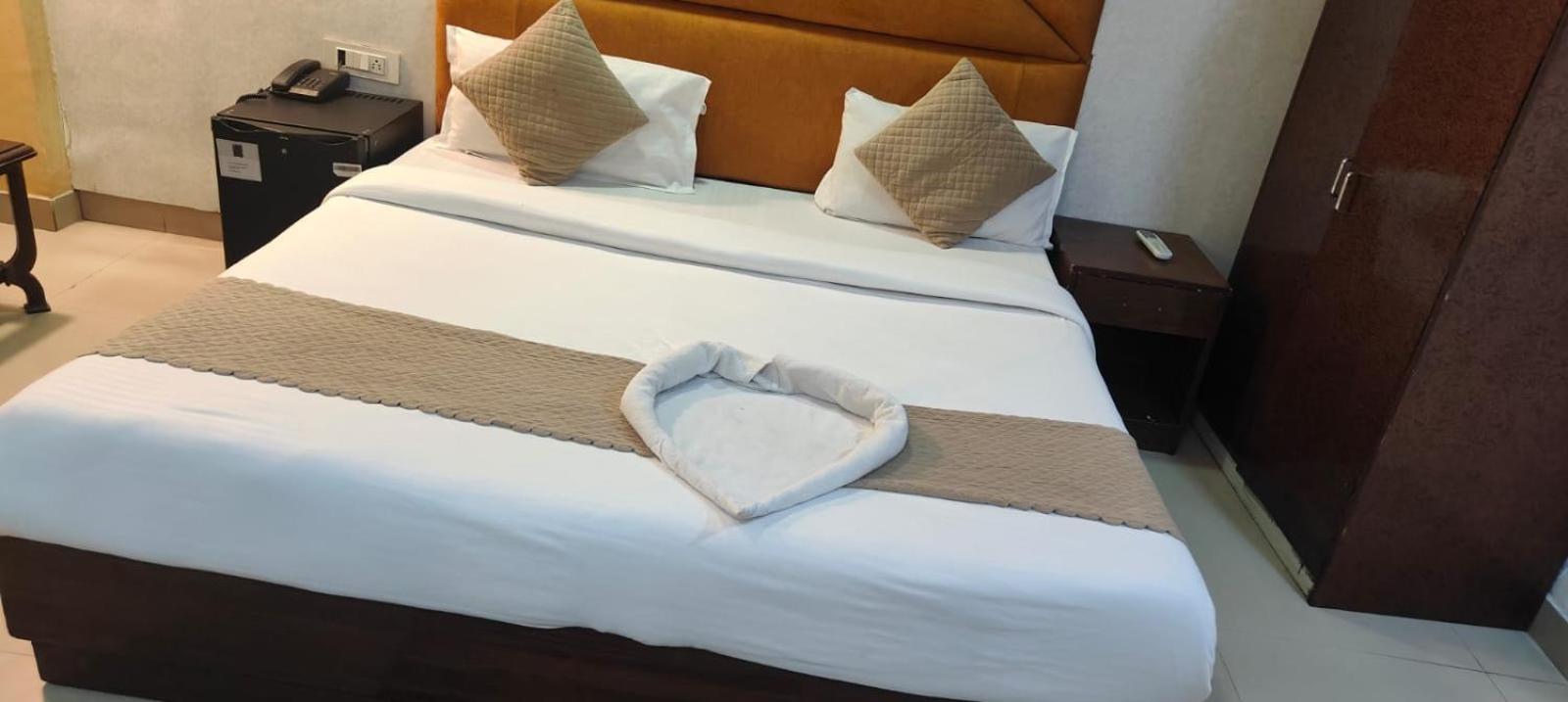 Hotel Grand City Új-Delhi Kültér fotó